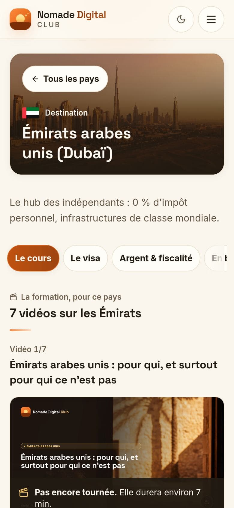 La fiche d'un pays : les visas et séjours, la fiscalité avec ses protections, les villes, le coût de la vie, le halal et les mosquées — version téléphone